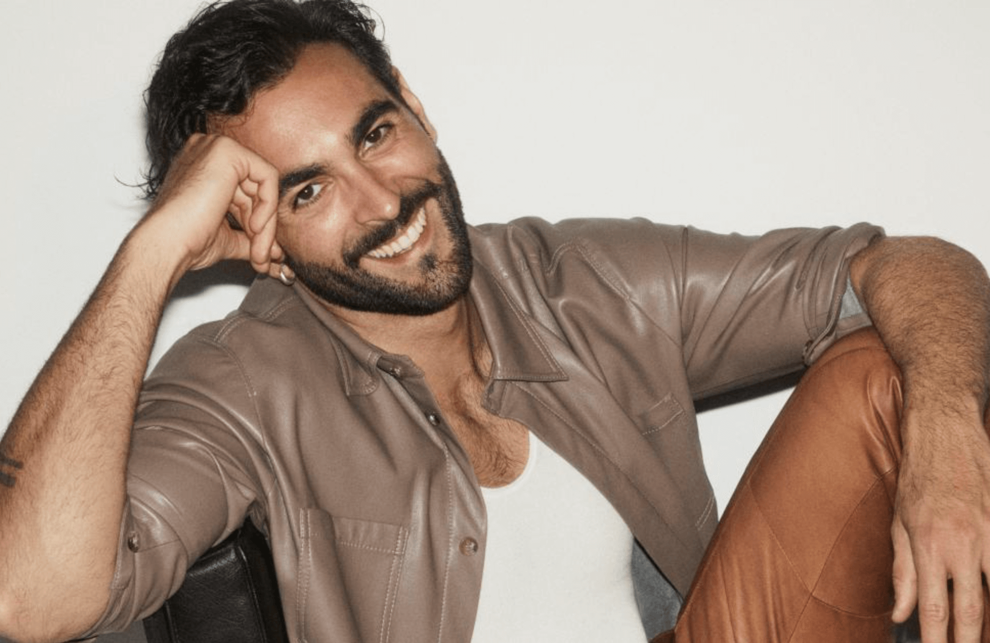 Marco Mengoni canta l’amore tra due uomini nel nuovo album “Materia”