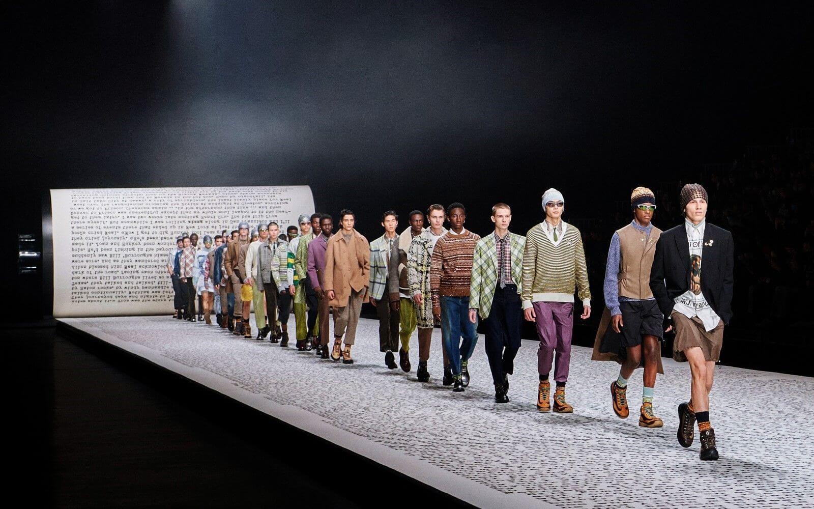 Controcultura beat con british touch: Kim Jones rivoluziona Dior Uomo