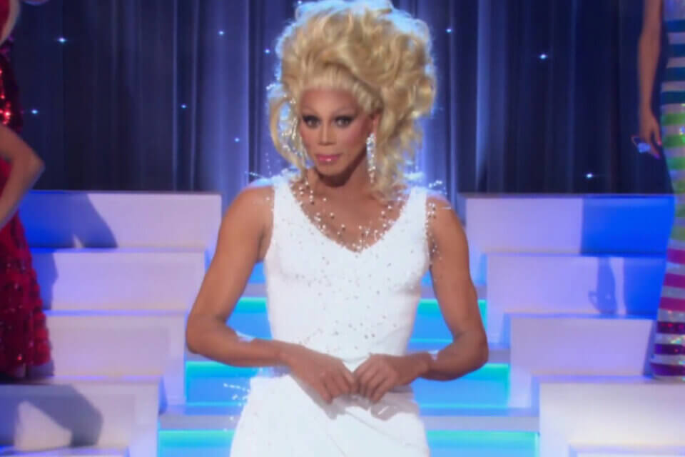 Drag Race parla alle persone alle prese con la propria pubertà