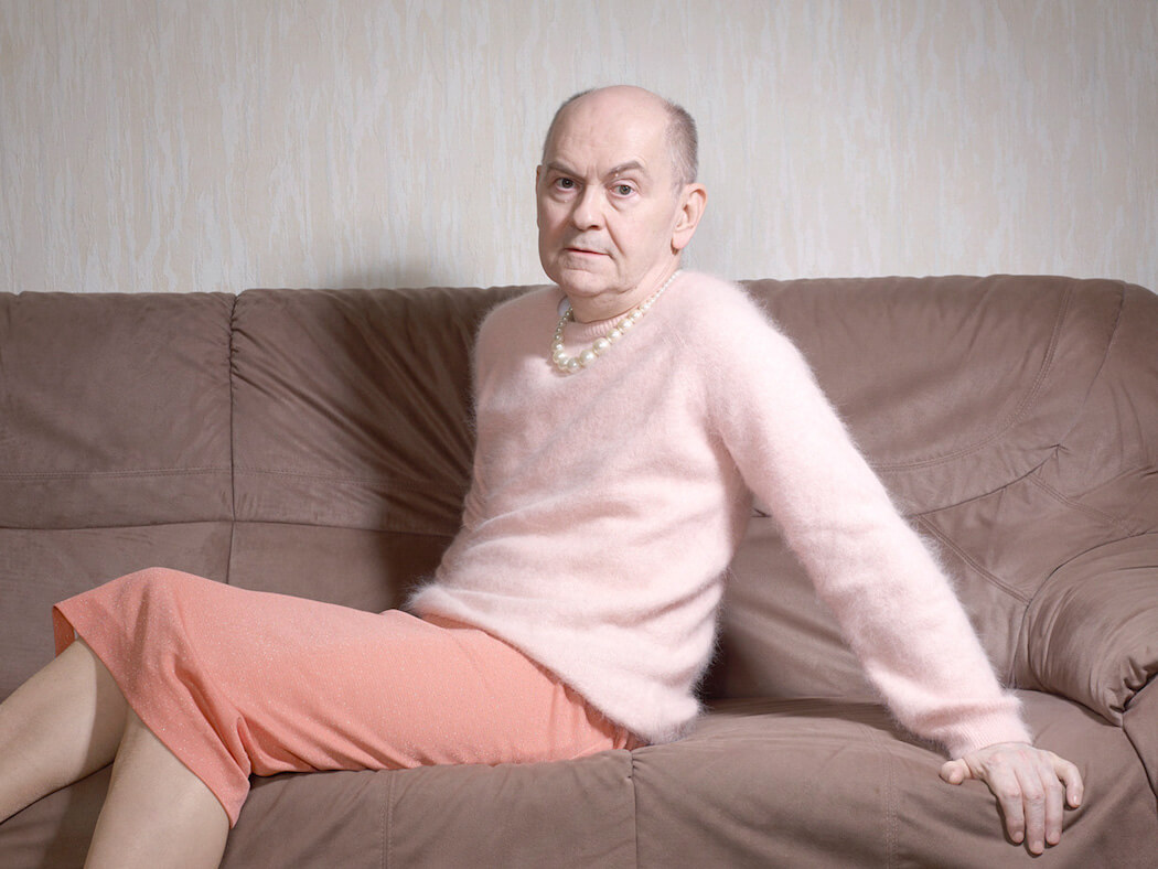 Intervista a Jouk Oosterhof: la fotografa che ha trasformato il suo vicino di casa in musa ispiratrice - ignant photography jouk oosterhof 3 - Gay.it