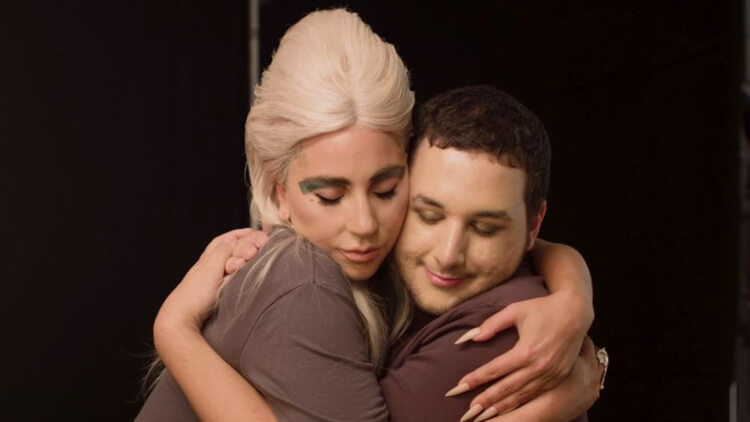 Lady Gaga con fan