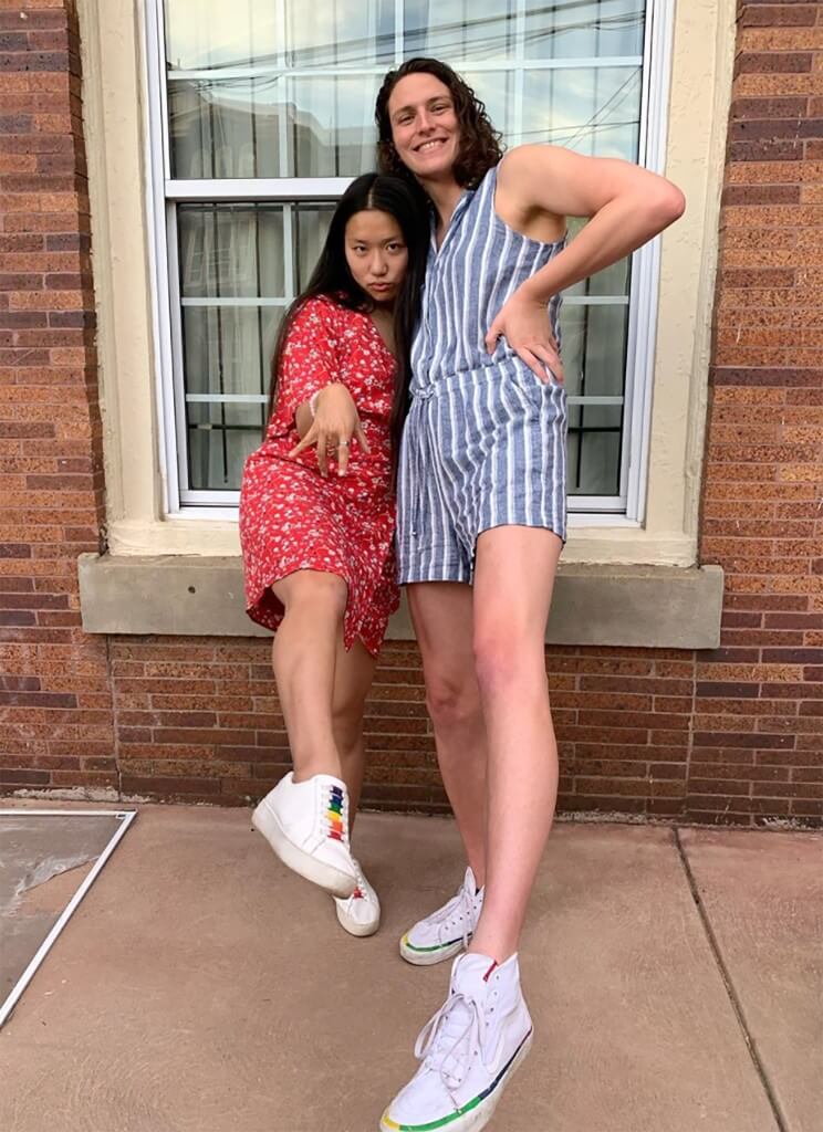 Lia Thomas e la sua amica Hannah Liu