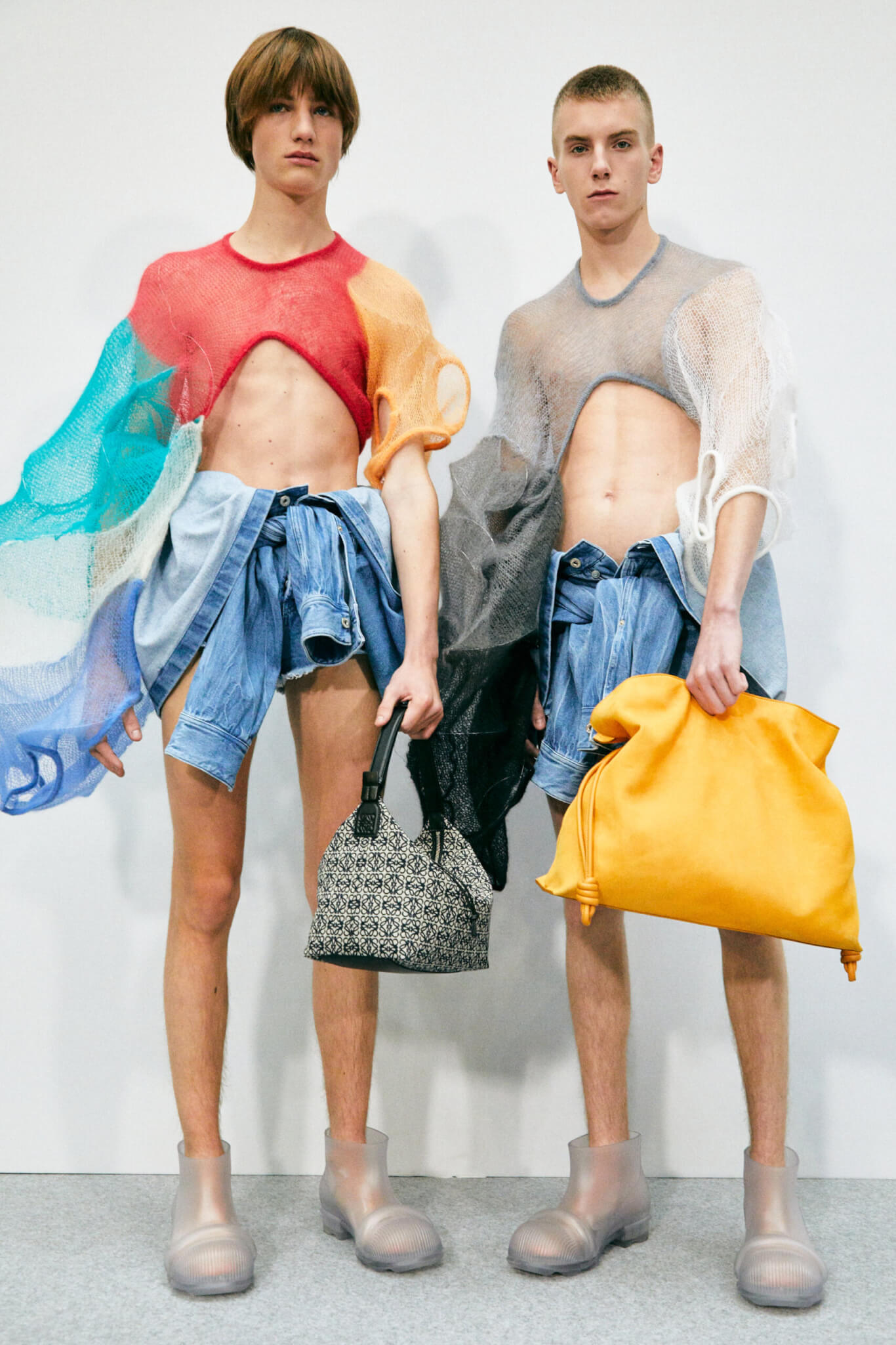 Loewe moda uomo parigi foto backstage autunno inverno 2022 2023
