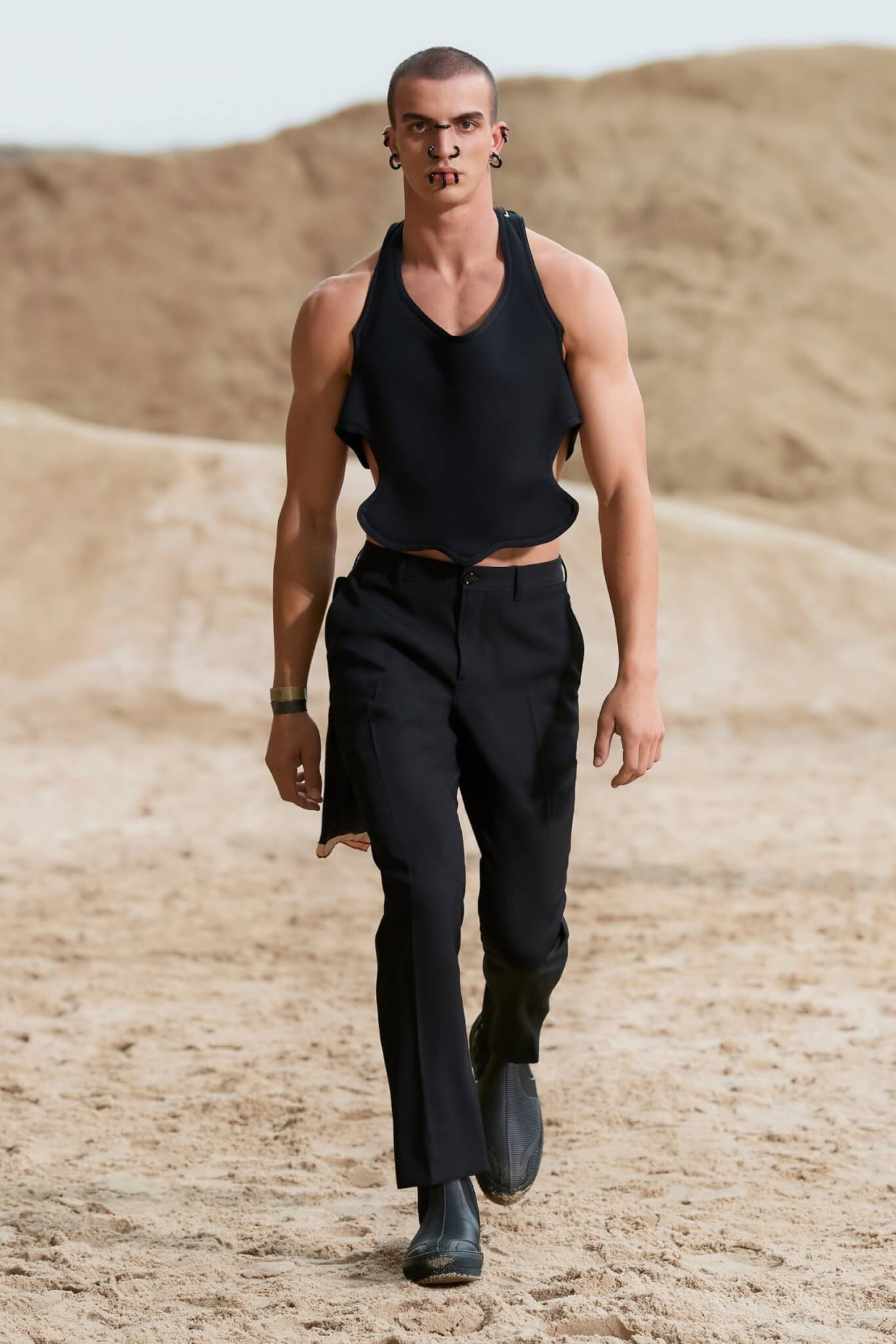 Burberry crop top estate 2022 moda