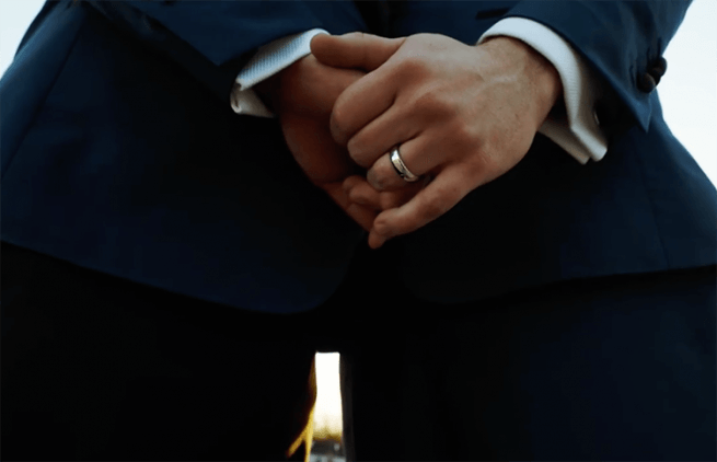 Erik Braverman, dirigente dei Dodgers sposa il fidanzato dentro lo stadio di baseball. Il video è virale - Erik Braverman dirigente dei Dodgers sposa il fidanzato dentro lo stadio di baseball 8 1 - Gay.it