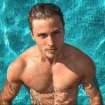 Jannik Schümann - Thumbnail