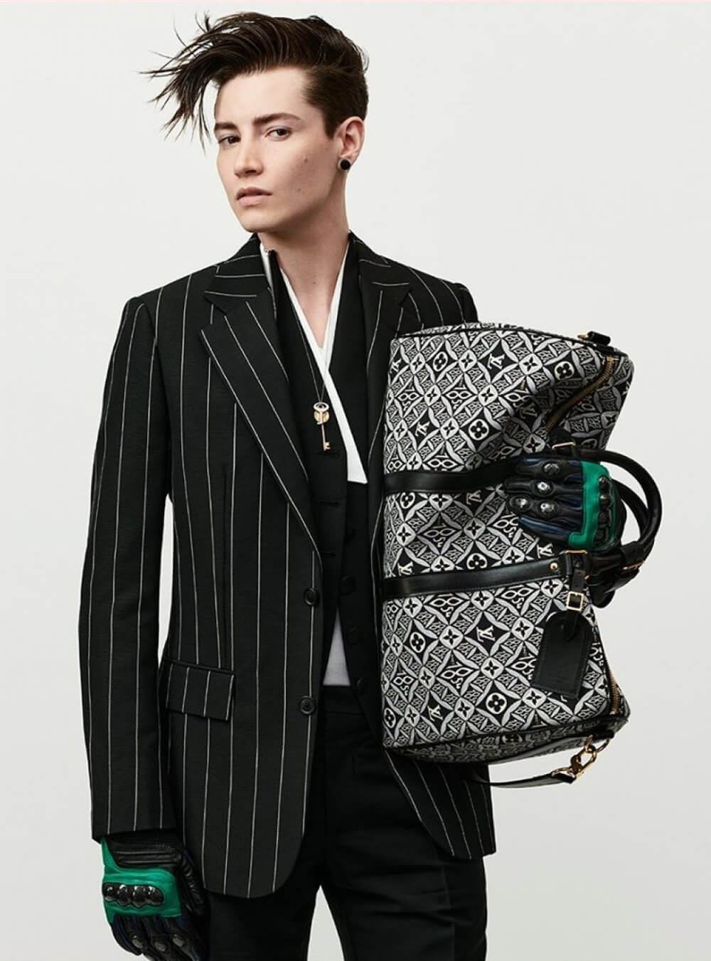 Krow Kian modello trans Louis Vuitton adv