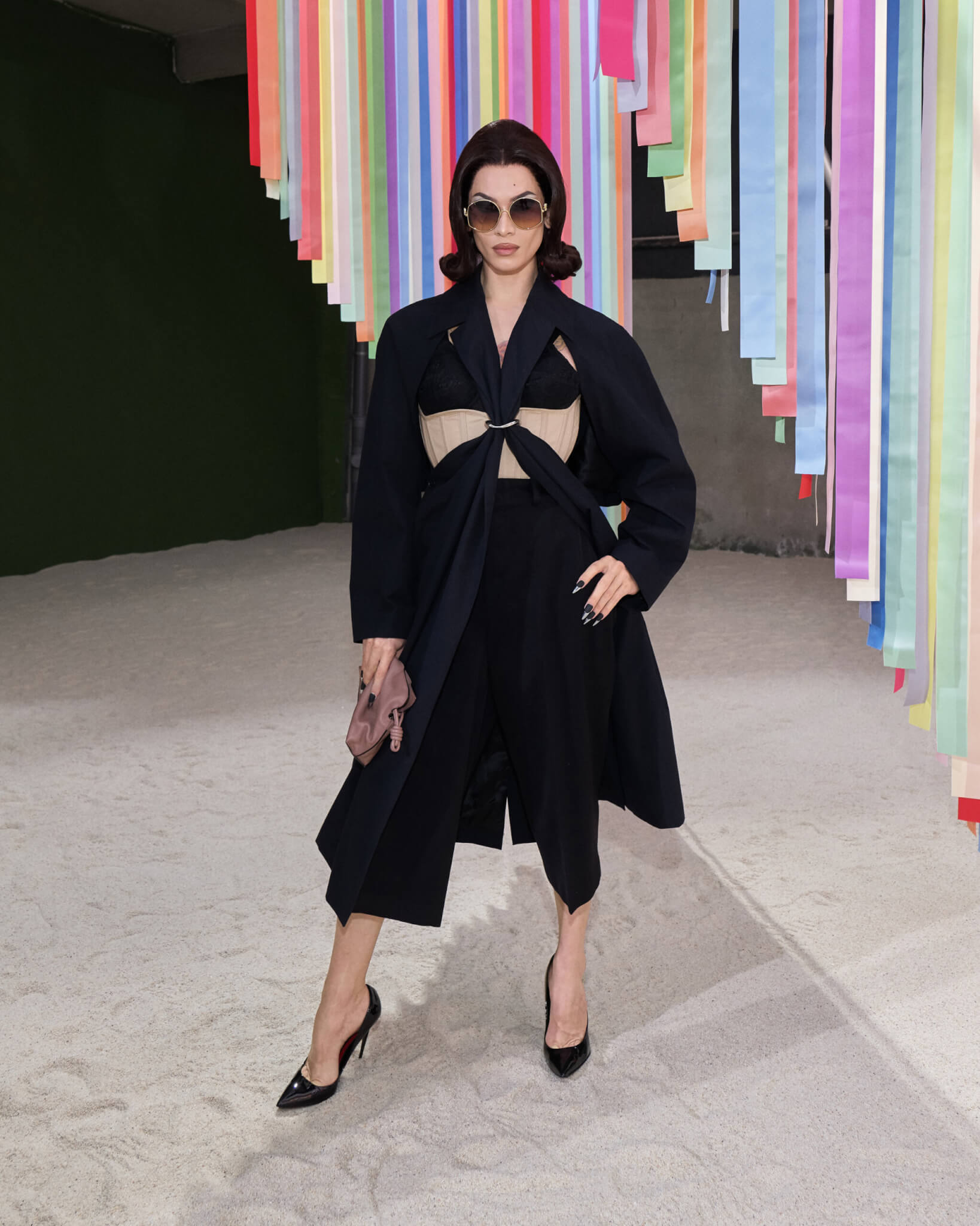 Miss Fame allo show di Loewe fall-winter 2022-23 drag queen