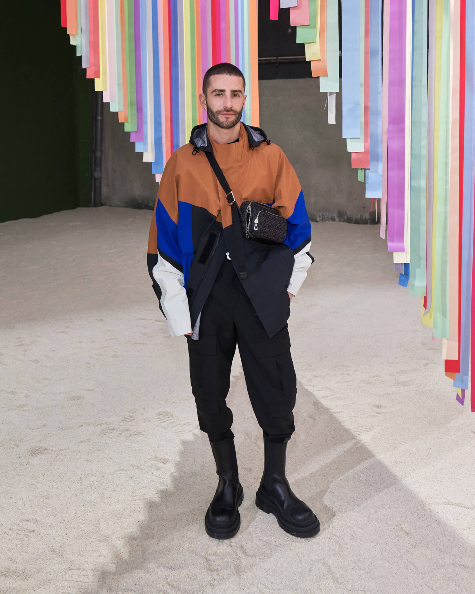 Pelayo Diaz allo show di Loewe fall-winter 22-23 influencer gay