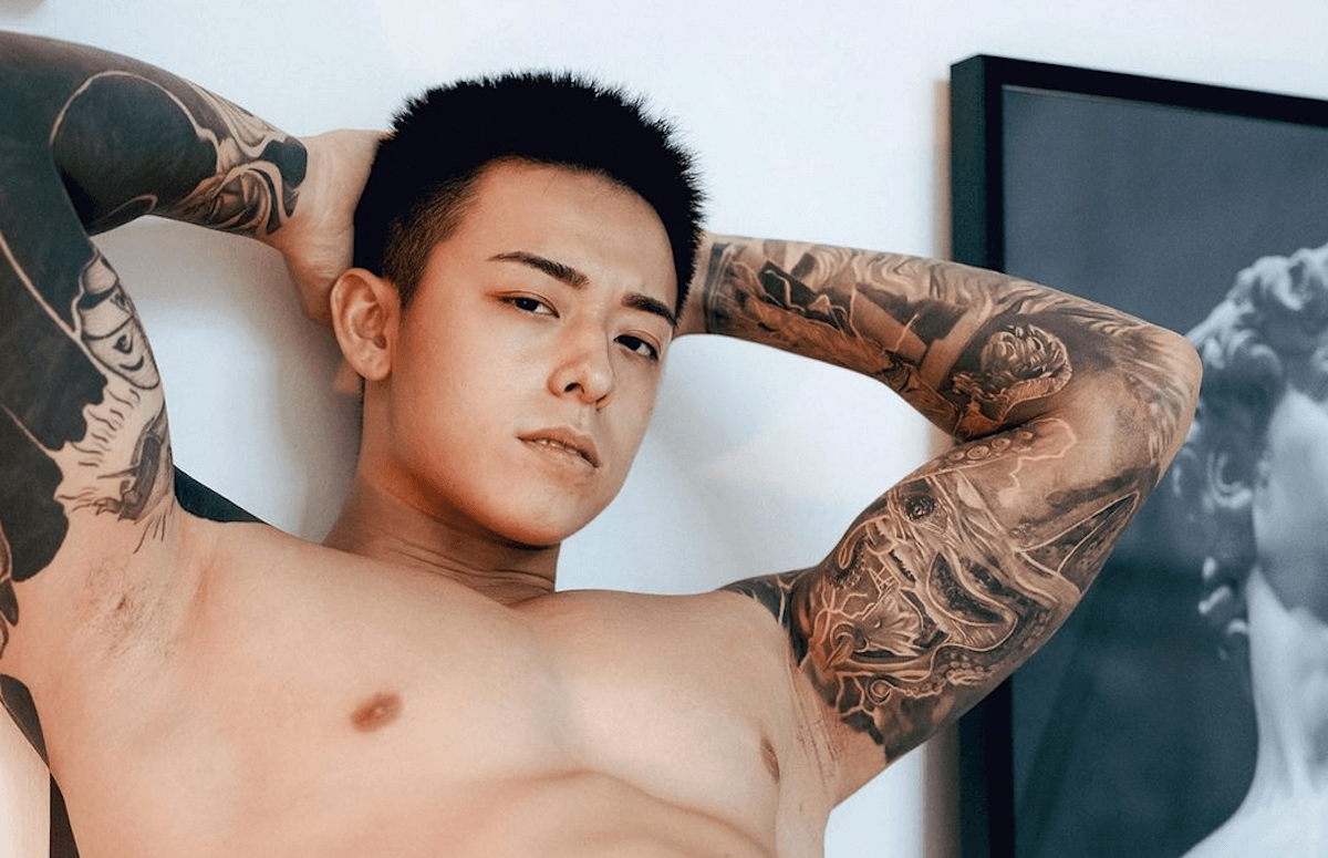 Titus Low, creator di OnlyFans arrestato a Singapore per aver pubblicato “contenuti osceni”