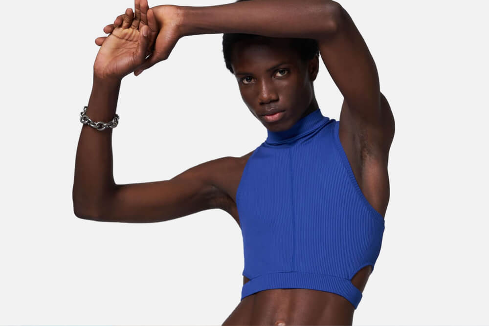 Moda uomo: il crop top maschile è il trend dell’estate 2022
