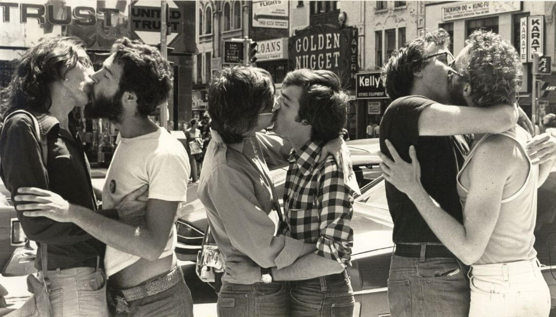 Storie queer, dalla provincia alla città