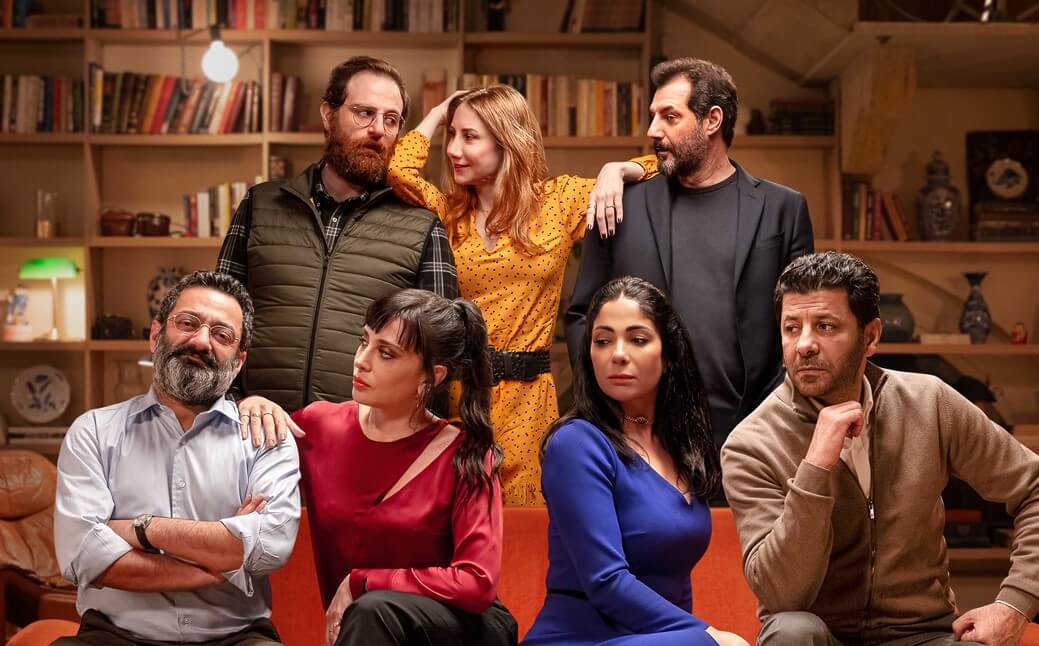 Perfetti Sconosciuti, primo personaggio gay in un film arabo nel remake Netflix. Ed è polemica in Egitto