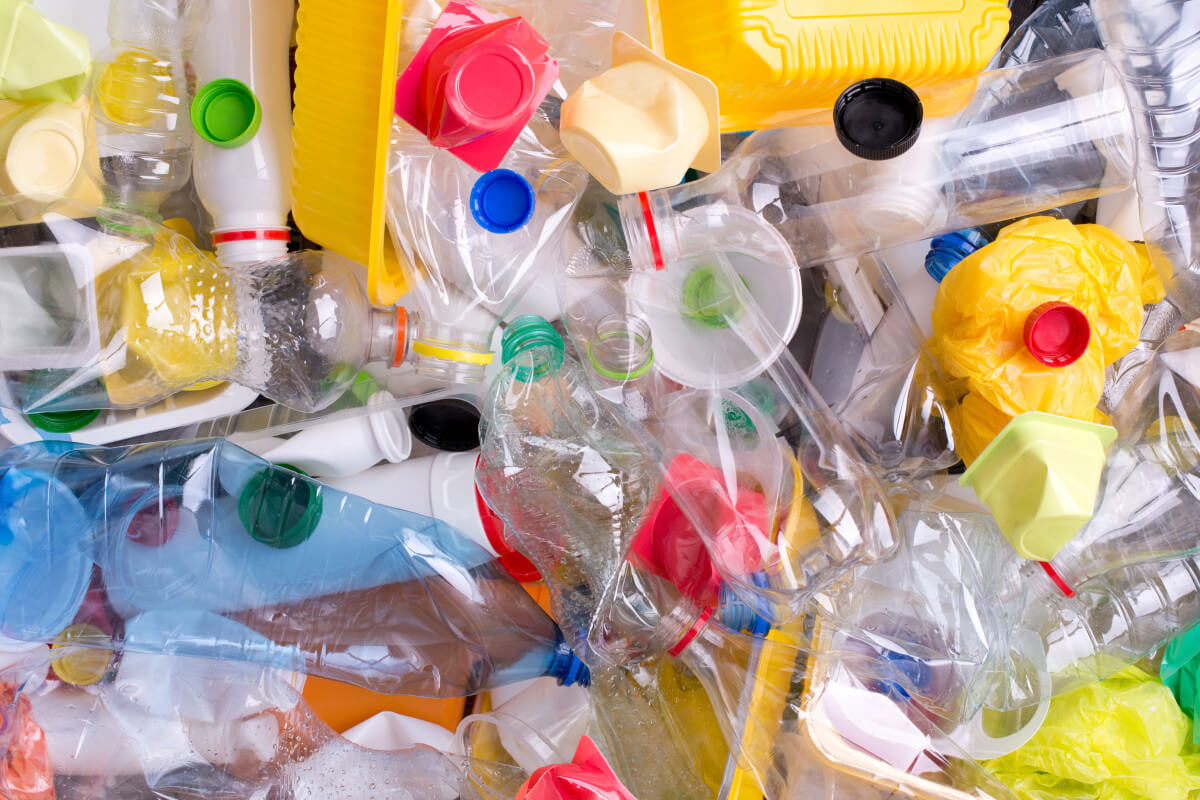 Stop alla plastica monouso: da oggi il divieto per la salvaguardia degli oceani
