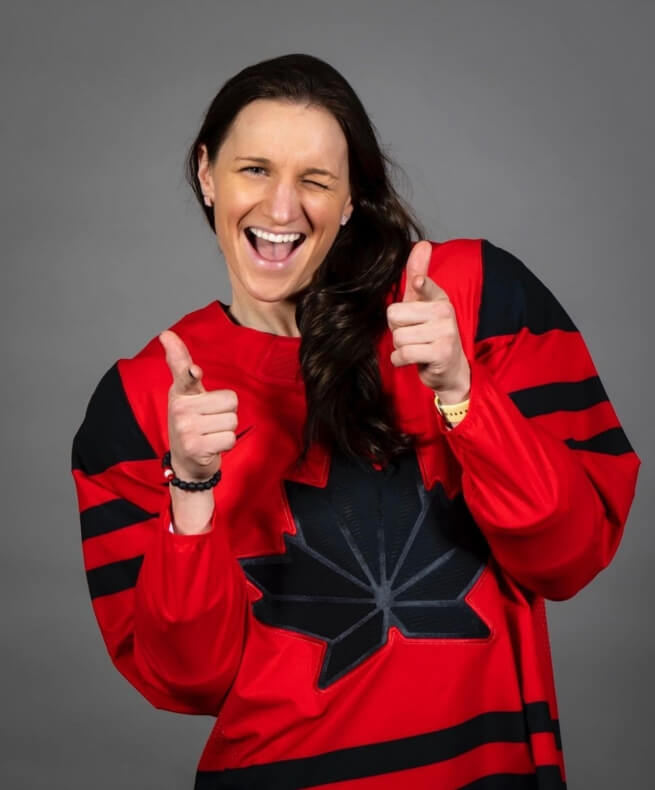 Pechino 2022, al via le Olimpiadi con il record del Canada: 7 giocatrici dichiaratamente queer nell'hockey - 6 jill saulnier - Gay.it