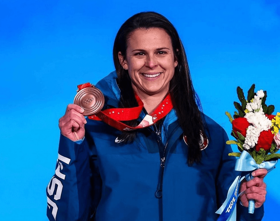 Pechino 2022, ecco tutti gli atleti dichiaratamente LGBT premiati con una medaglia - Brittany Bowe - Gay.it