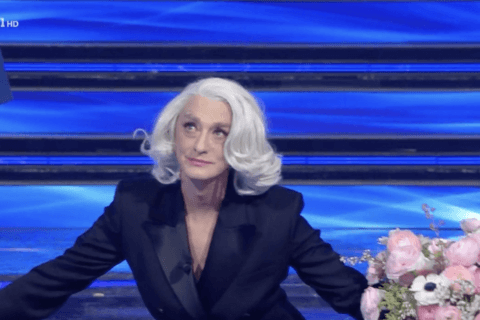 Drusilla Foer lavora al suo primo disco. Sarà in gara come cantante a Sanremo 2023? - Drusilla Foer a Sanremo 2022 - Gay.it