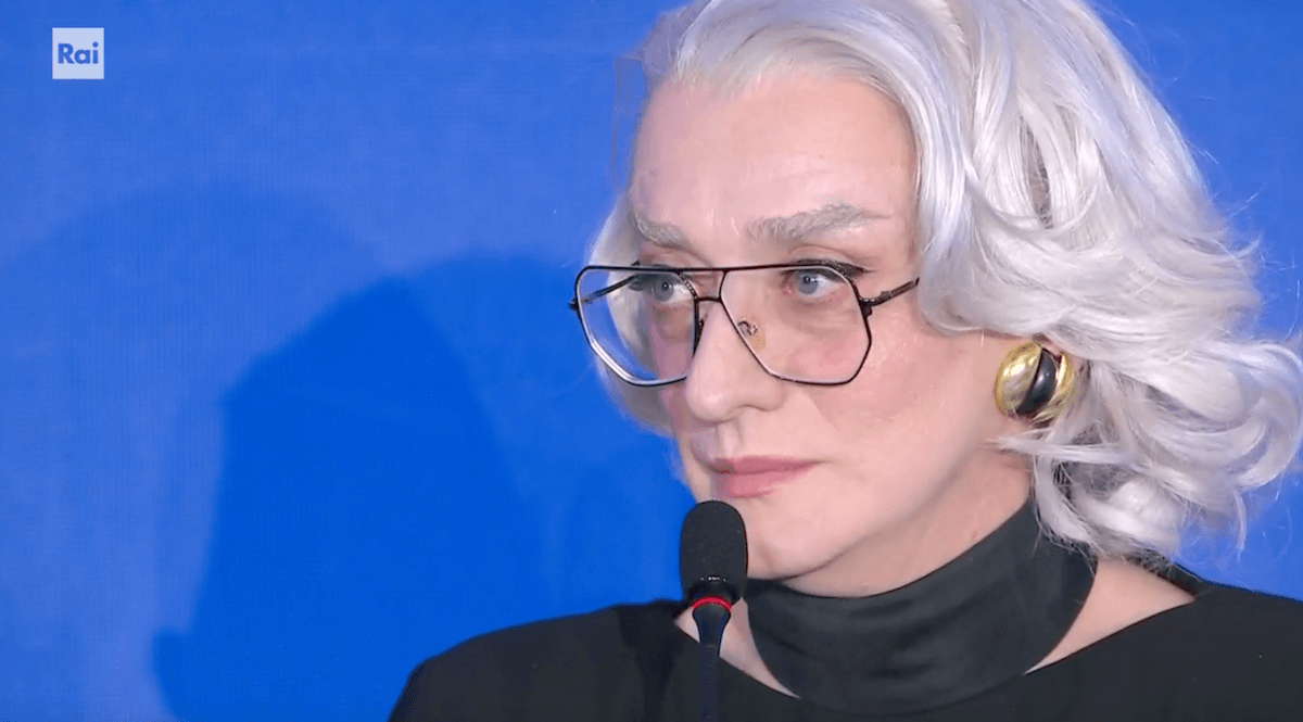Sanremo 2022, Drusilla Foer sul caso Zalone: “Libero di esprimersi, ha smosso le acque ” – VIDEO