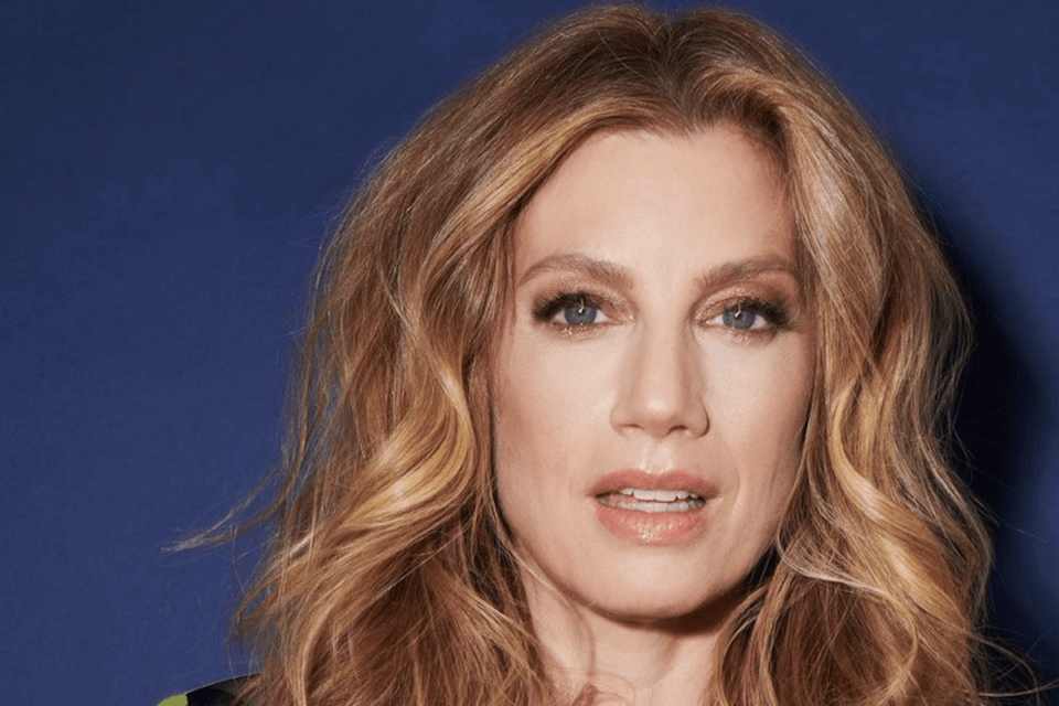 Jessica Phillips fa coming out e dimostra che anche a 50 anni non è mai troppo tardi