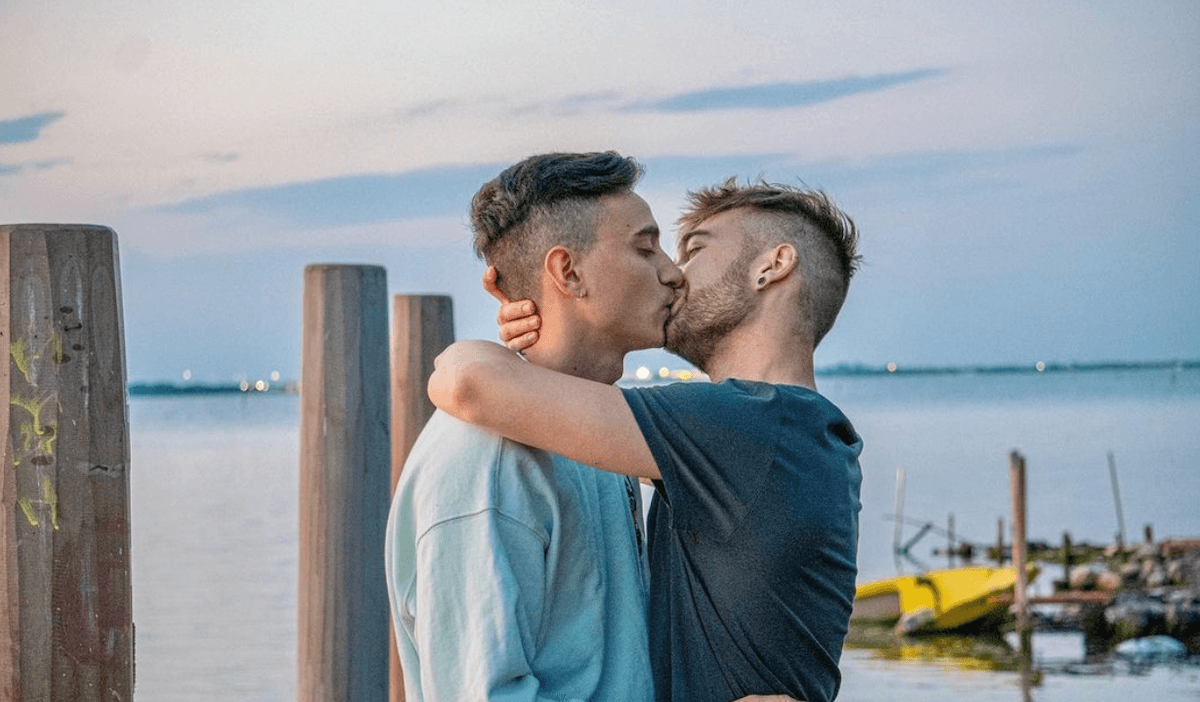 Carnevale di Venezia 2022 su TikTok con la coppia gay Niko&Teo - VIDEO - Nicolò Guerra e Matteo Ogniben - Gay.it