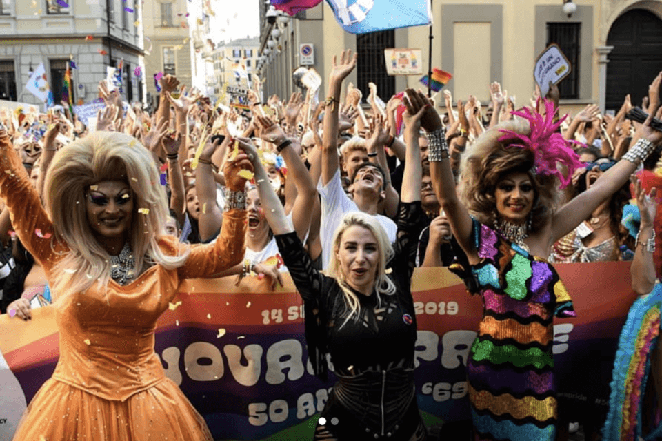Novara Pride 2022 il 12 giugno al grido "La Queerte Dose" - Novara Pride - Gay.it