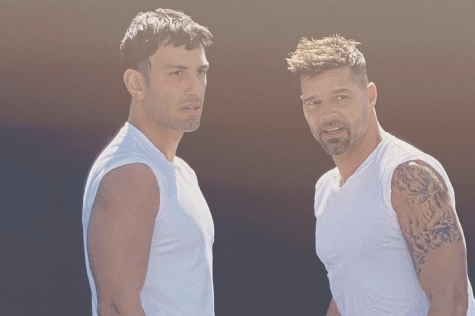 San Valentino 2022 per le celebrità LGBTQ+ - la GALLERY SOCIAL - Ricky Martin e Jwan Yosef cover - Gay.it