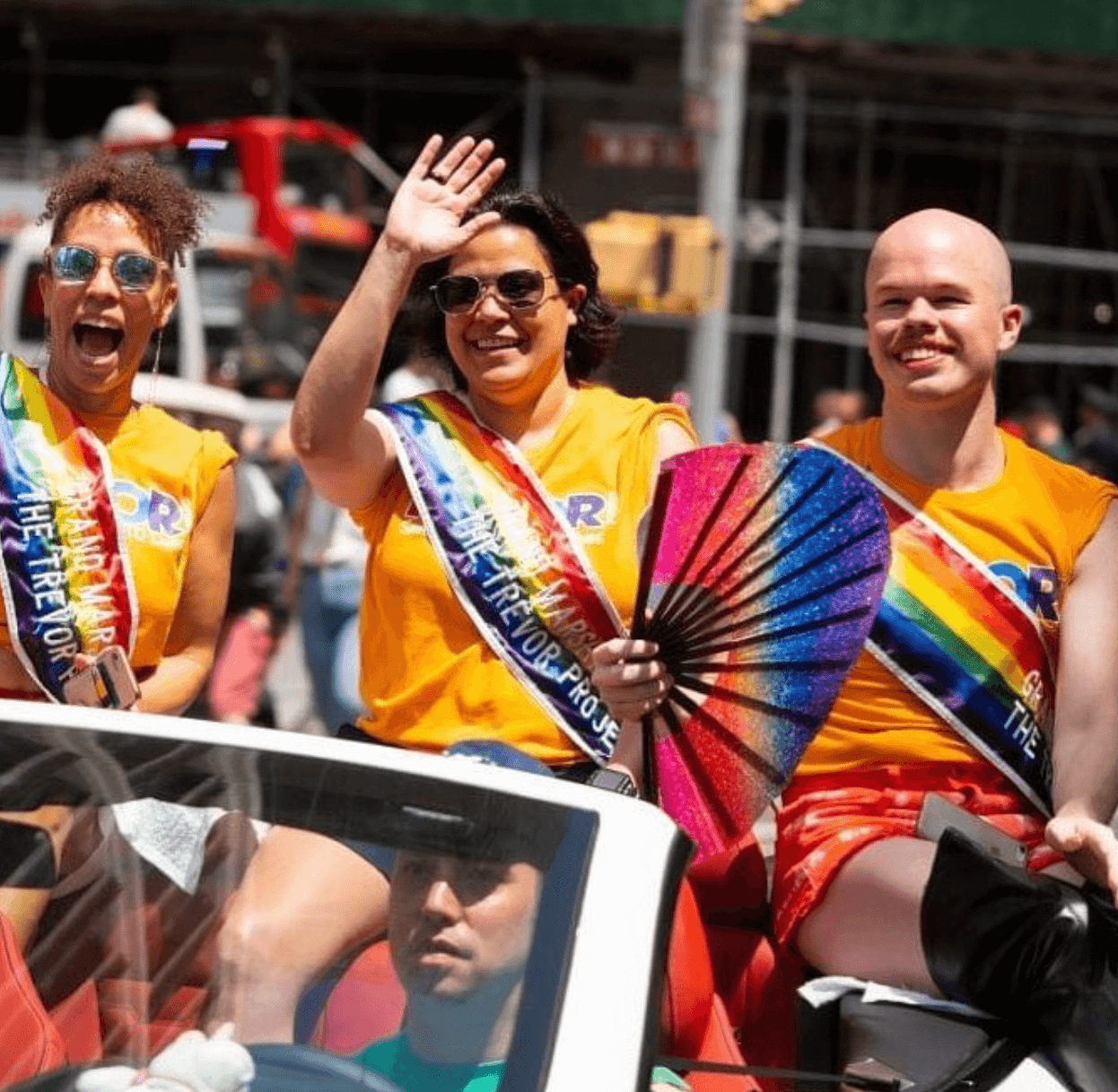 Sam Brinton, l'attivista queer promosso da Joe Biden: pioggia di insulti dai repubblicani perché puppy - Sam Brinton al pride - Gay.it