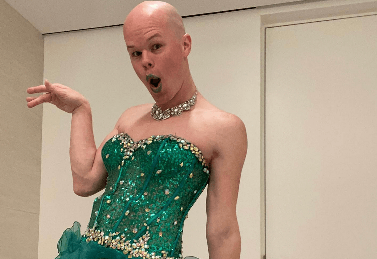 Sam Brinton, l’attivista queer promosso da Joe Biden: pioggia di insulti dai repubblicani perché puppy