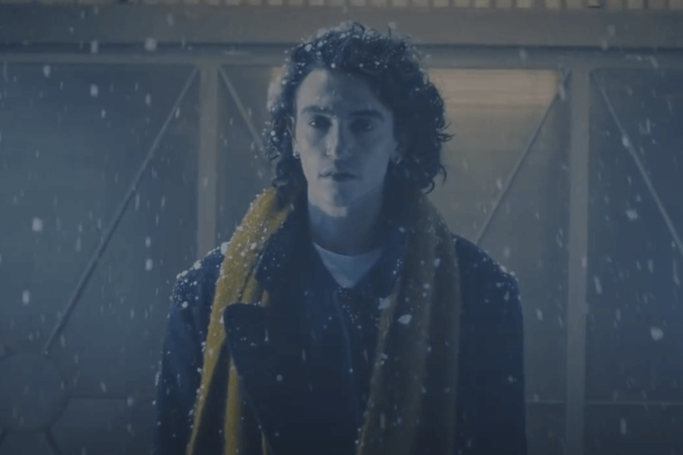“L’inverno dei fiori”, l’odissea sentimentale di Michele Bravi – ecco il video ufficiale