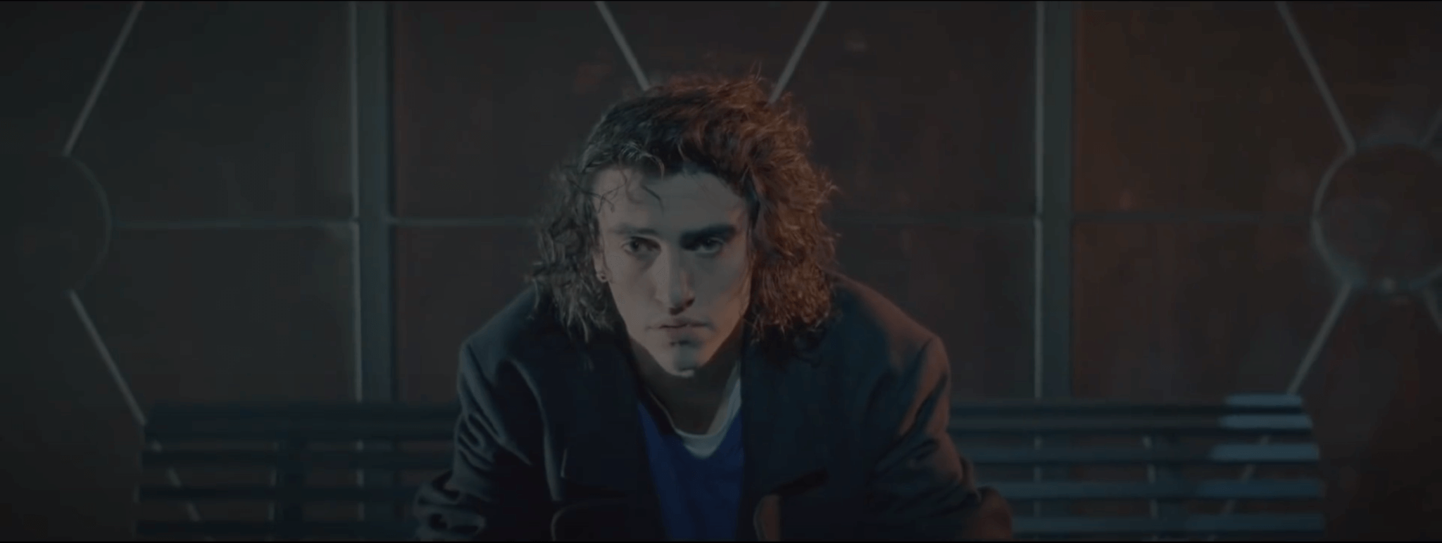 "L'inverno dei fiori", l'odissea sentimentale di Michele Bravi - ecco il video ufficiale