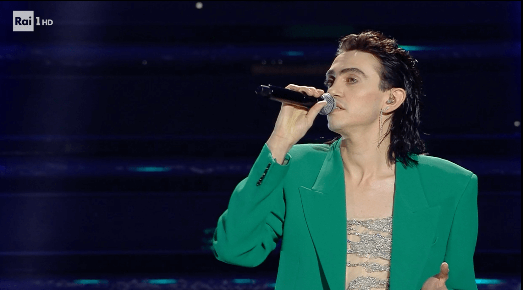Michele Bravi ‘Io vorrei, non vorrei, ma se vuoi…’ – VIDEO