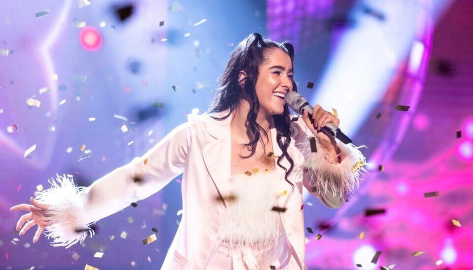 Eurovision 2022, Brooke Scullion per l’Irlanda e una canzone “For the Gays” – VIDEO