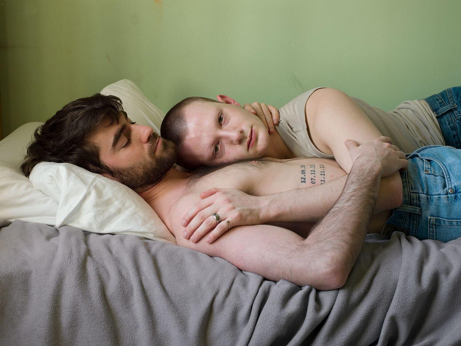 Jess T. Dugan cattura l'intimità queer