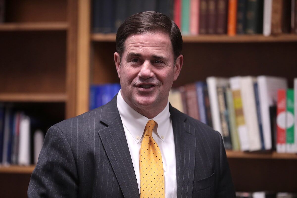 La transfobia istituzionale dilaga negli USA: tutte le leggi presentate Stato per Stato - Doug Ducey - Gay.it