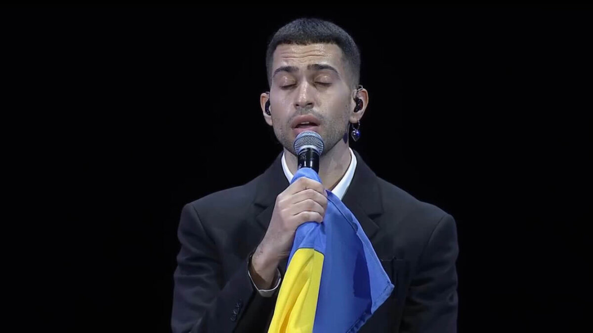 Mahmood supporta l'Ucraina: "Sempre dalla parte degli oppressi"