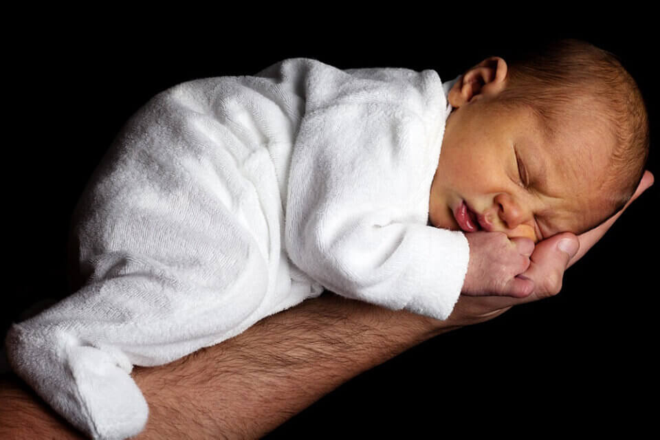 La gestazione per altri fa più paura dei non genitori