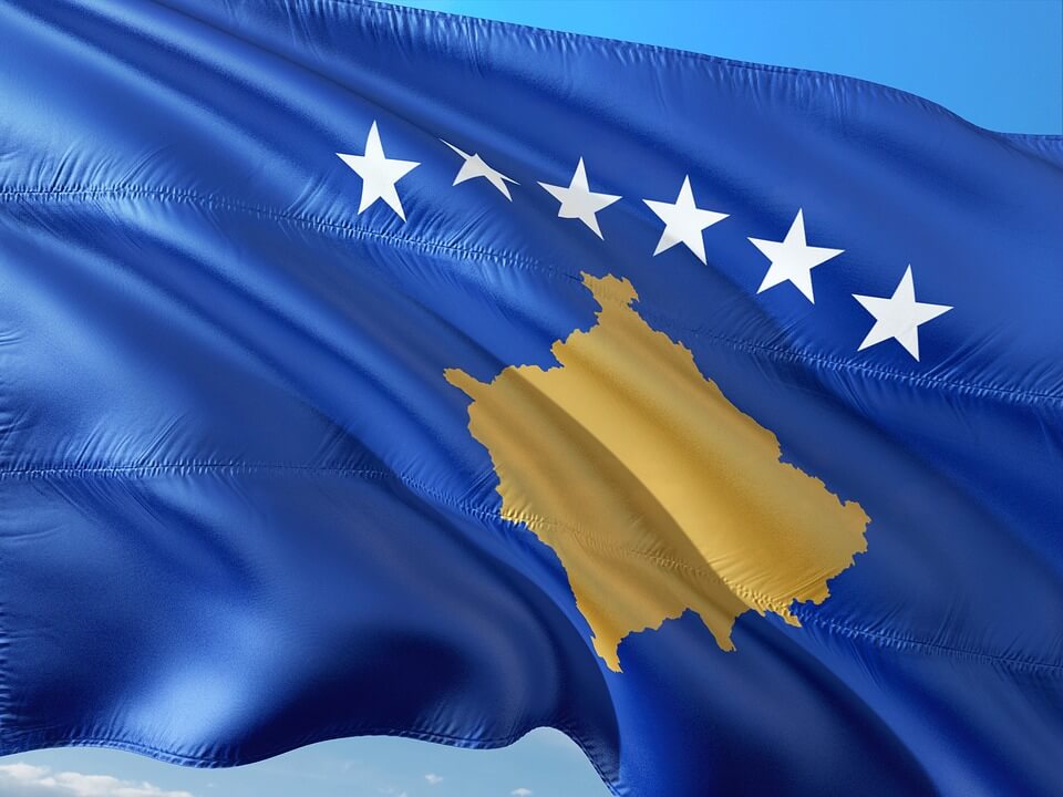 Kosovo, il parlamento vota a stragrande maggioranza contro le unioni civili