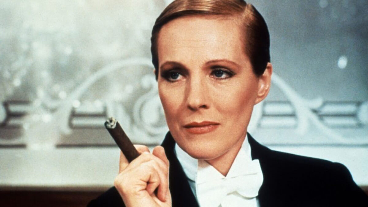 40 anni di Victor/Victoria, capolavoro con Julie Andrews nei panni di un uomo che finge di essere una donna