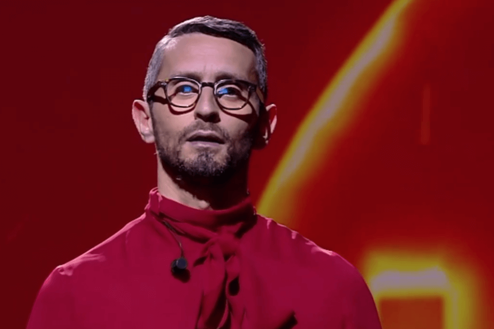 Simone Marchetti e il monologo sulla moda alle Iene: “Chi decide se una camicia è da uomo o da donna?” – VIDEO