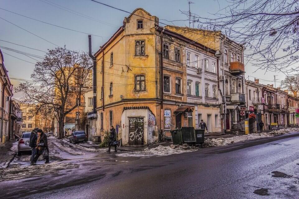 Odessa, il locale LGBTQ+ che prepara da mangiare per i soldati ucraini - odessa crossroads winter 2590275 1280 - Gay.it