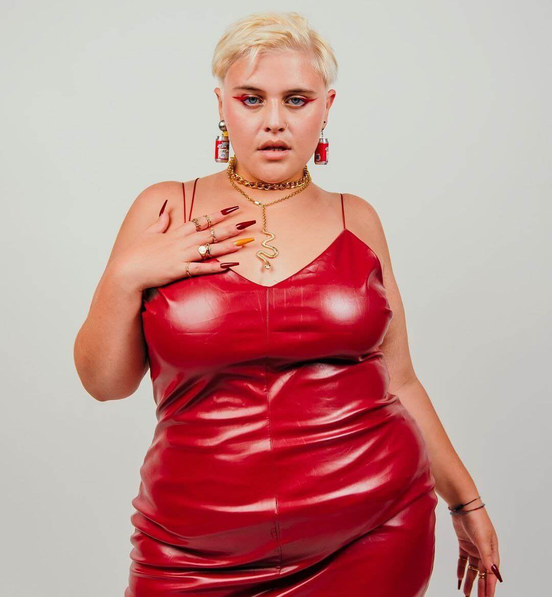 "La musica è stata fondamentale per amarmi di più", la giovane artista BigMama si racconta a Gay.it - Intervista video - photo5922761160065660761 - Gay.it