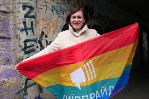 Guerra Ucraina, la disperazione delle donne trans costrette a combattere: "Servono farmaci e ormoni" - Anastasiia Yeva Domani - Gay.it