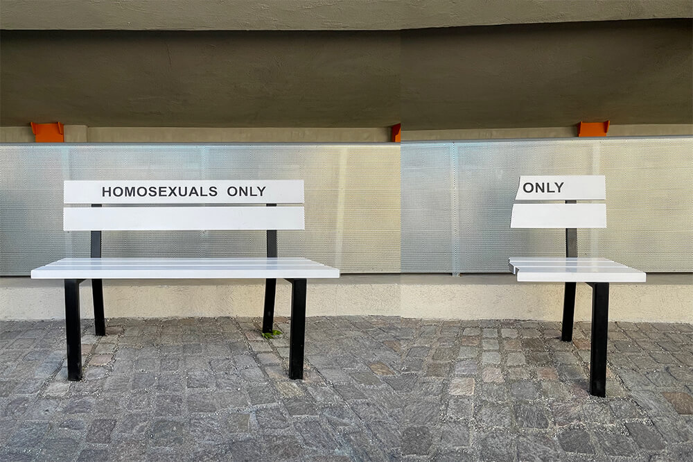 Elmgreen & Dragset - Fondazione Prada - Useless bodies?