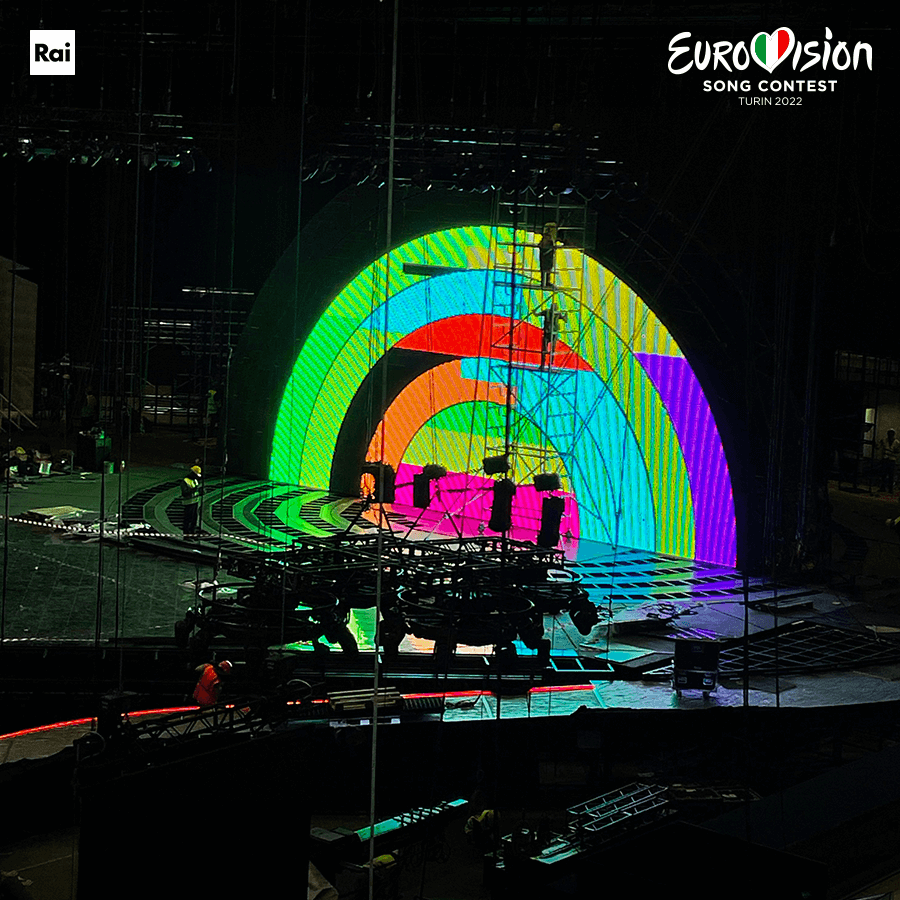 Eurovision 2022, a Torino è tutto pronto: Ecco cosa faranno Laura Pausini, Mika e Alessandro Cattelan - Eurovision 2022 - Gay.it