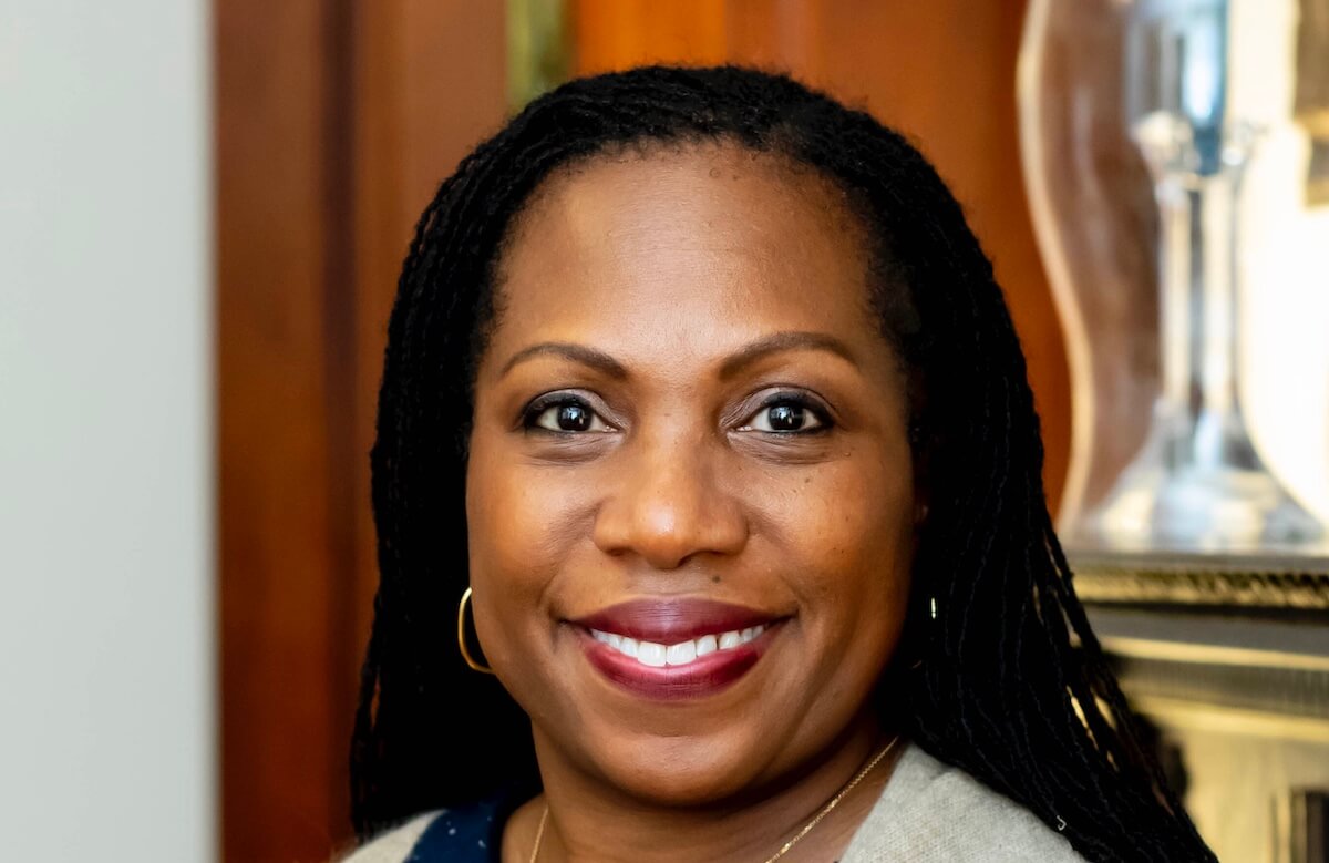 Ketanji Brown Jackson ce l’ha fatta. È la prima donna nera alla Corte Suprema USA