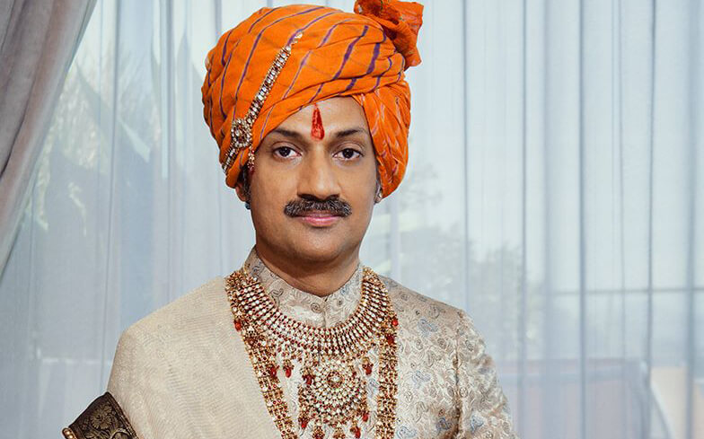 Il principe gay indiano che lotta per i diritti LGBT: "Voglio il matrimonio egualitario e lo stop alle terapie riparative" - Manvendra Singh Gohil gay prince - Gay.it