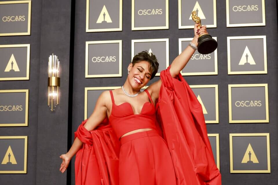 Ariana DeBose protagonista della commedia romantica queer Two and Only
