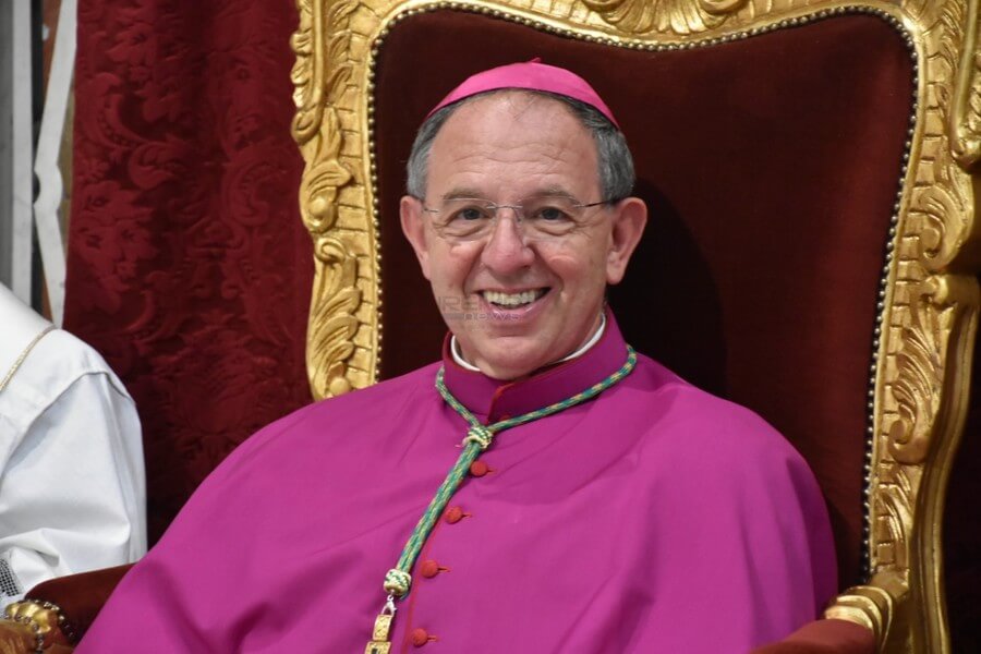vescovo ventimiglia: niente padrini e madrine
