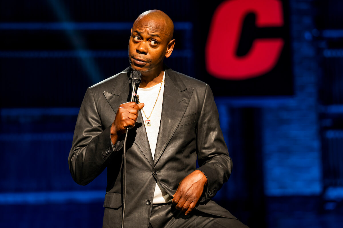 Netflix transfobica? Ted Sarandos sostiene Chappelle e Gervais: "Va difesa la libertà di espressione" - Dave Chappelle 3 - Gay.it