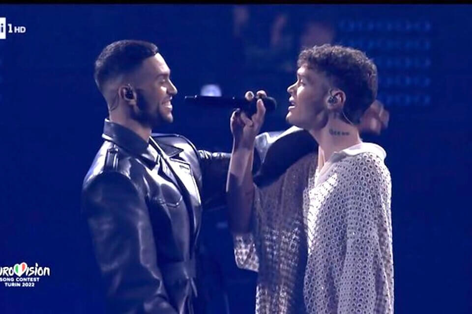 “Coppia omoerotica per vincere l’Eurovision?”, Mahmood replica a El Mundo: “Spagnoli incattiviti”